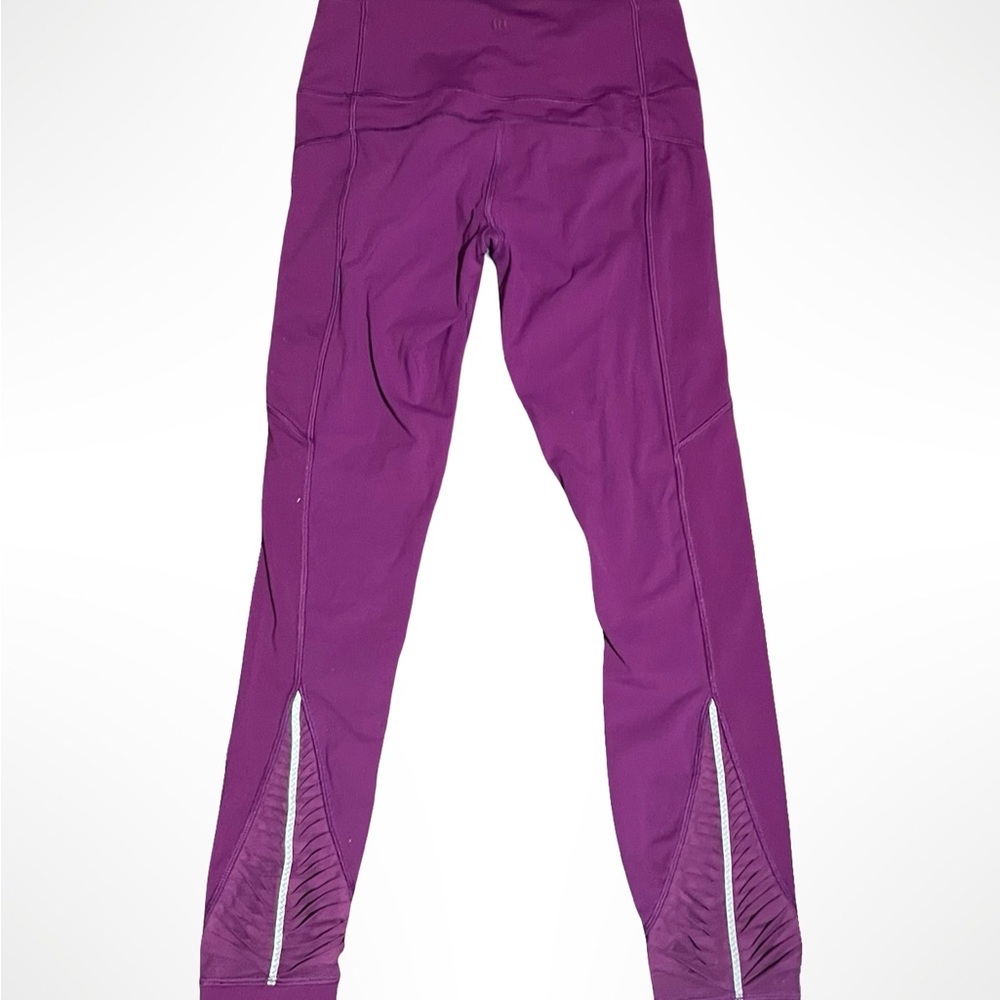 Lululemon purple athletic leggings making moves size M‎